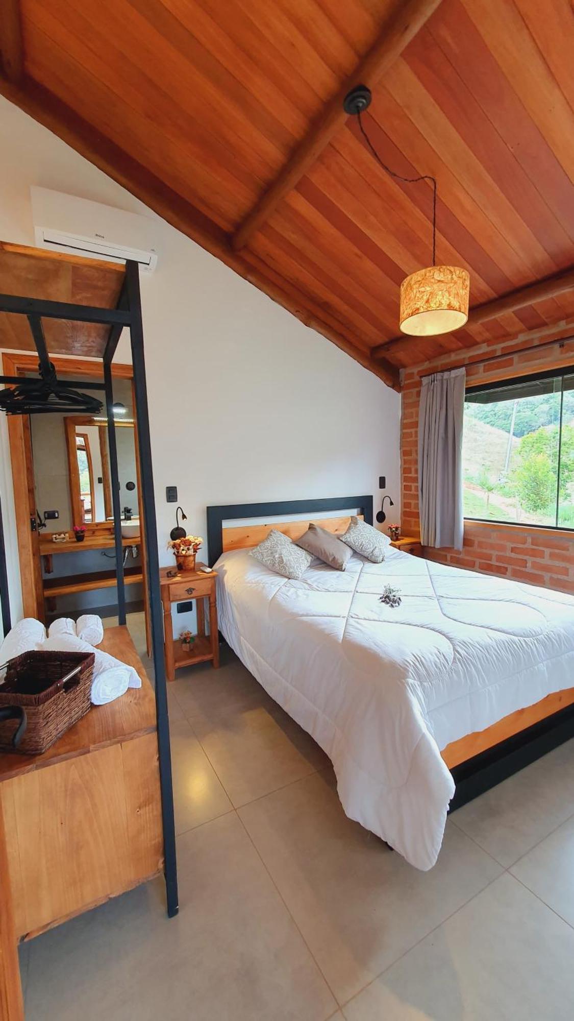 Pousada Ho'Oponopono Chalets & Wine Sapucaí-Mirim Exterior foto
